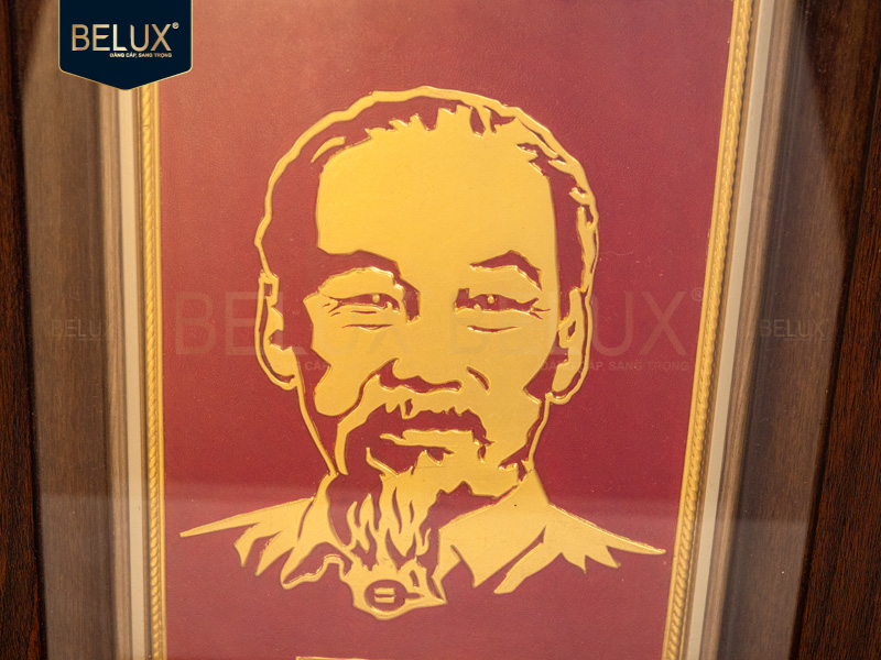 Tranh Bác Hồ mạ vàng 24k 48x38cm